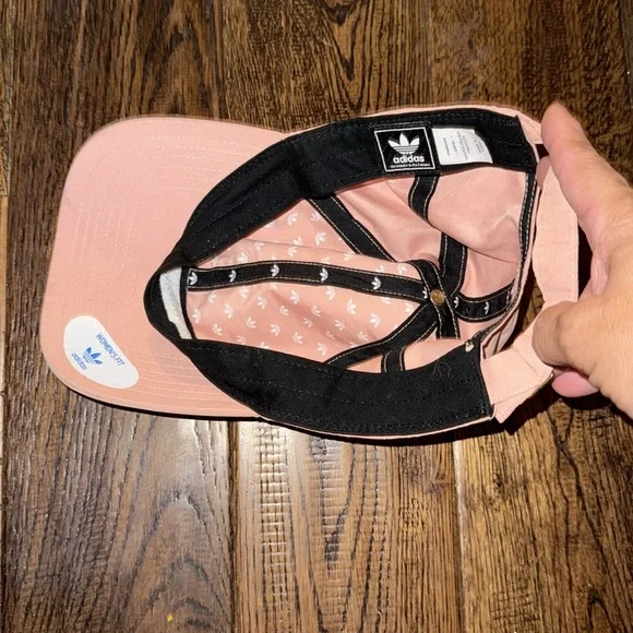 Adidas Light Pink Cap with Gold Logo - Picture 3 of 4